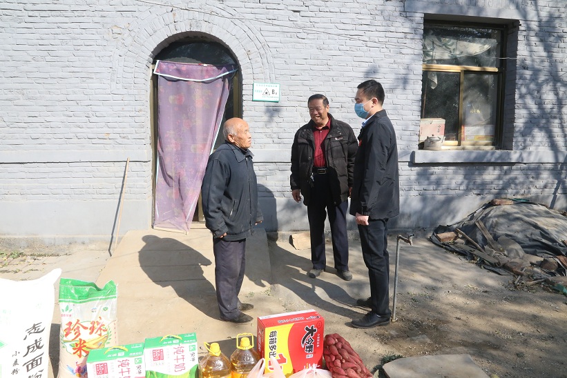 心系贫困户  帮扶送温暖  ——开元官方网页版在行动