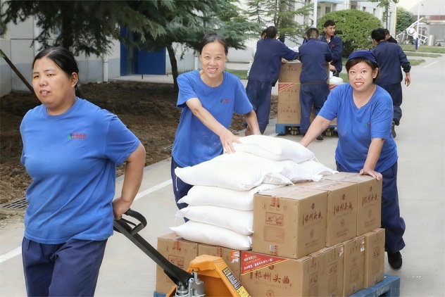 情暖双节，爱满药都 开元官方网页版中秋、国庆福利发放活动圆满落幕